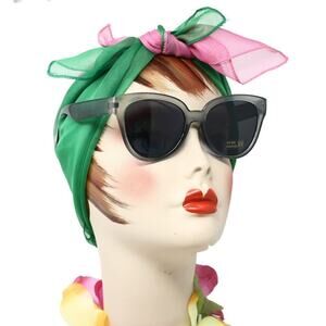 Square Sunglasses Black Frame w Dark Lens 60s Rebel in Retro Shades - Hey Viv